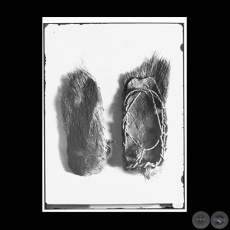 SANDALIAS DE CUERO DE HORMIGUERO - Fotografía de GUIDO BOGGIANI